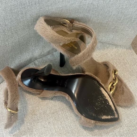 Saint Laurent Tan Fur High Heel Shoes with Gold Chain - Picture 7 of 8